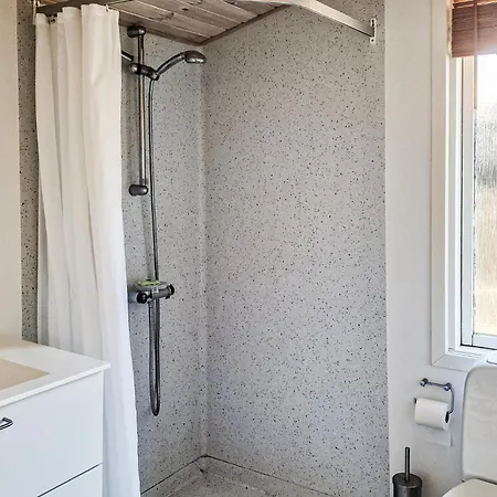 Дом отдыха 3 Bedroom Cozy In