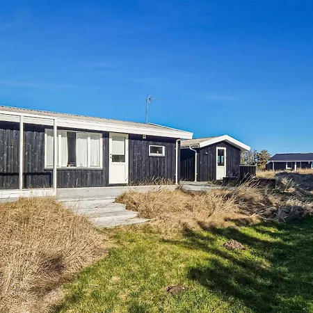 3 Bedroom Cozy In بيت للعطل Løkken