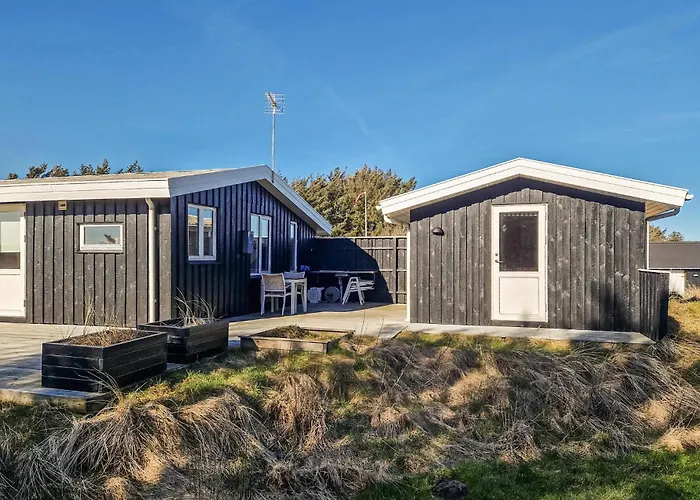 3 Bedroom Cozy In *