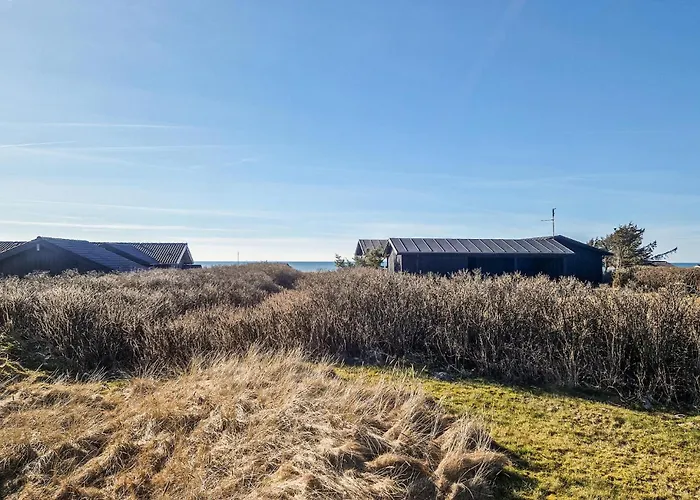 3 Bedroom Cozy In Сasa de vacaciones Løkken